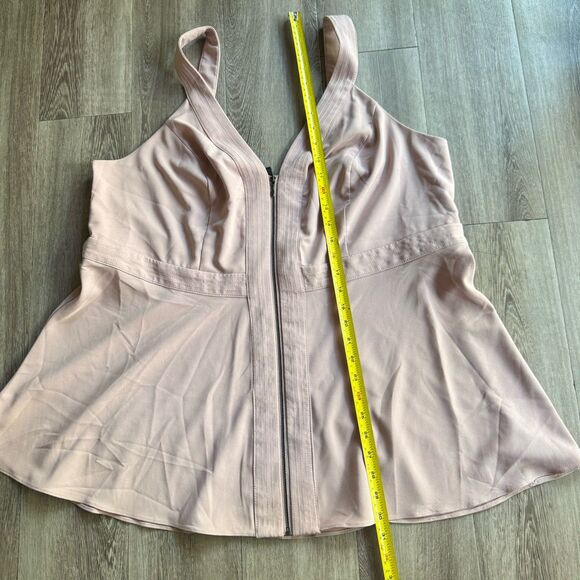 Torrid Summer Top Plus Size 3X Dust Of Roses Fawn Crepe Zip Front Peplum - Picture 6 of 10